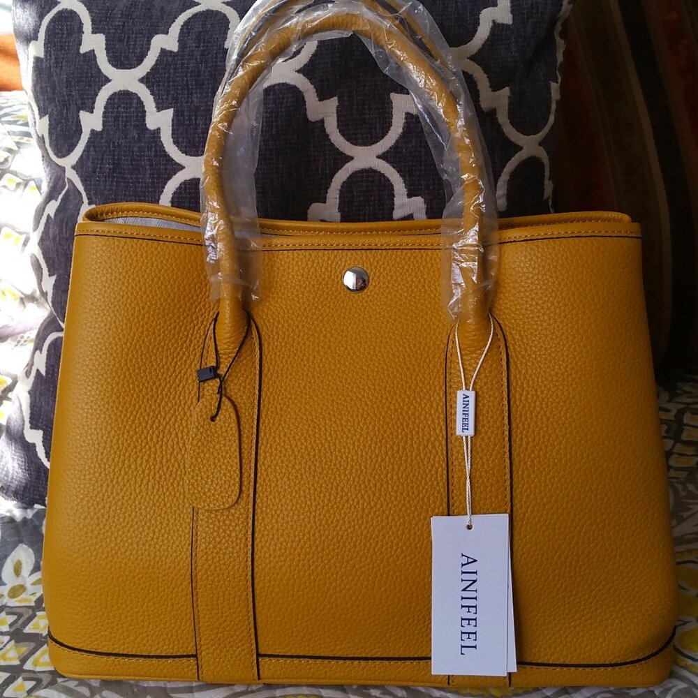 AINIFEEL Garden Party Tote Bag NWT